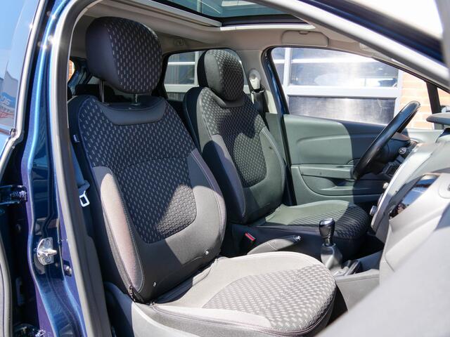 Renault CAPTUR 0.9 TCe Intens | PANODAK | CAMERA |