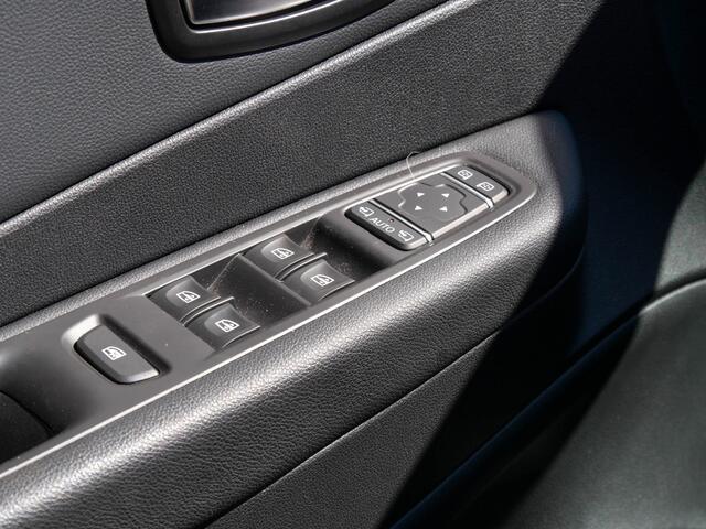 Renault CAPTUR 0.9 TCe Intens | PANODAK | CAMERA |