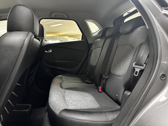 Renault CAPTUR 1.3 TCe Intens/ AUTOMAAT!/ 150pk!/ Trekhaak/ Keyless/ Extra getint glas/ Two-Tone/ Apple + Android/ Half-Leder/ PDC/ 17'' LMV/ Bluetooth/ Armsteun/ Multi. LEDER. Stuur./ LED Mistl.