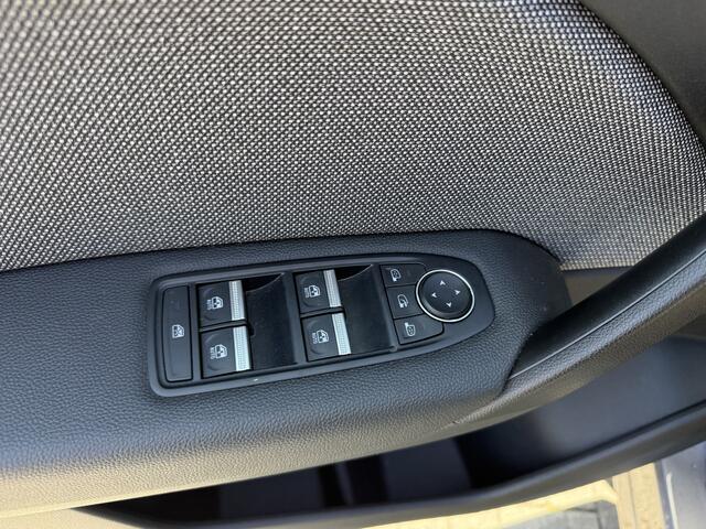 Renault CAPTUR 1.6 E-Tech full hybrid 145 techno