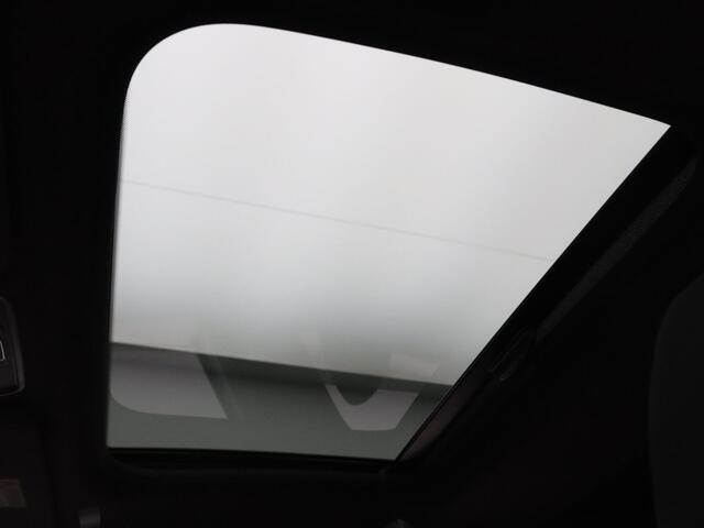Renault CAPTUR E-Tech full hybrid esprit Alpine 160pk Harman Kardon | 360° Camera | Stoel-/stuur-/voorruitverw. | Panoramadak