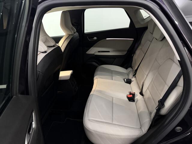 Renault CAPTUR 1.3 TCe 155 Initiale Paris 360 Camera, Half leder, Navi, Keyless start, Rijstrook correctie, Cruise control, Virtual desk, Stoelverwarming
