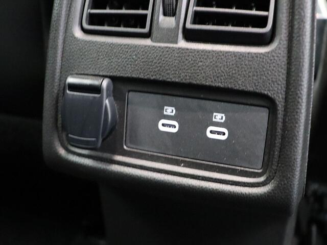 Renault CAPTUR TCe 90pk techno | Harman Kardon | Stoel en stuur verwarming | Digitaal dashboard | Achteruitrijcamera | All season banden |