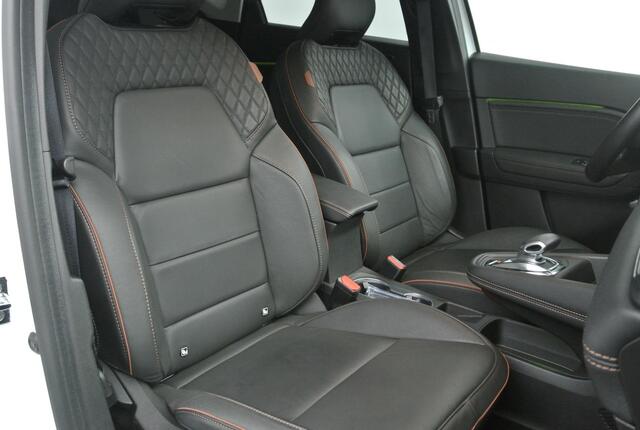 Renault CAPTUR 1.3 TCe 140 Initiale Paris | Bose Audio | 1e Eigenaar | Dealer Onderhouden | Trekhaak |