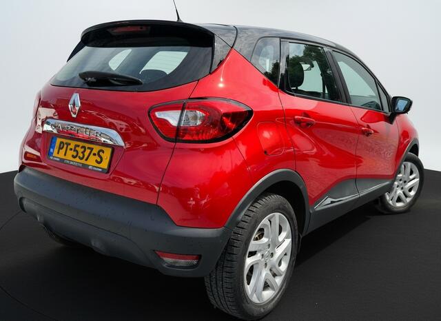 Renault CAPTUR 0.9 TCe 90PK INTENS CRUISE/NAVI/STOELVERW.