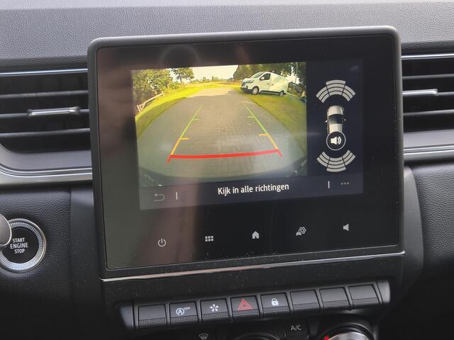 Renault CAPTUR 1.3 TCe 140 Intens / Achteruitrijcamera / Apple Carplay Android Auto / Trekgewicht 1500 kg / Cruise control / Keyless Entry/Start / Draadloze telefoon lader / Navigatie / Parkeersensoren voor en achter / Climate control /