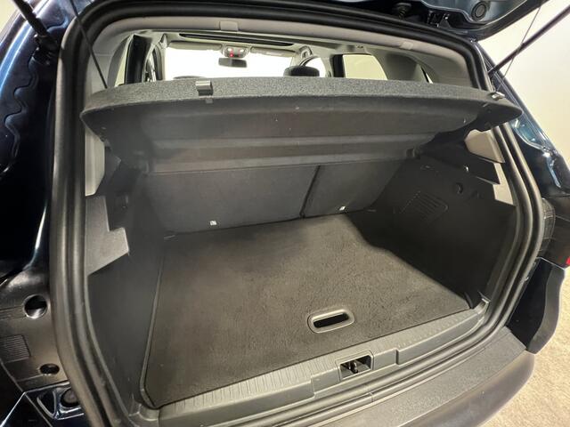 Renault CAPTUR 0.9 TCe Intens | Navigatie/Android/Apple Carplay | LM Velgen 17" | Panoramadak | Voorstoelen Verwarmd | Lederen Bekleding | Airco |