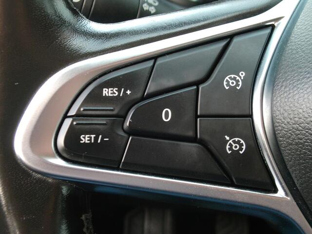 Renault CAPTUR 1.0 TCe 100 Intens, Trekhaak / Carplay + Android Auto / Camera + Sensoren / Climate Control / 17'' LMV