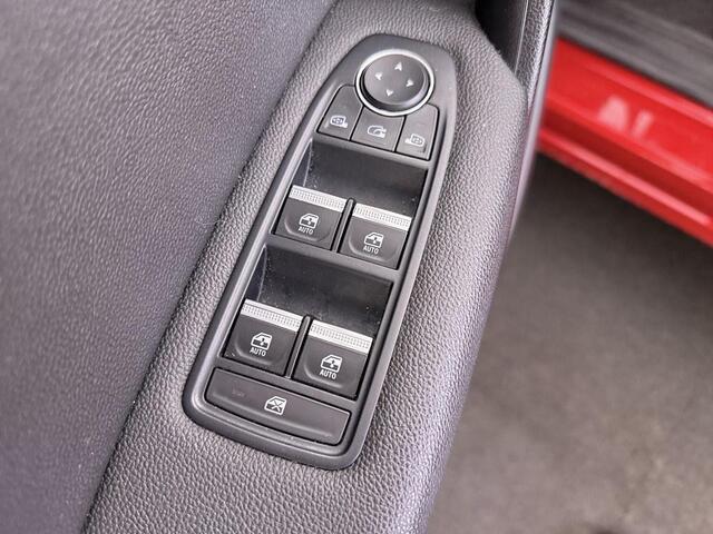 Renault CAPTUR 1.6T 160PK AUTOMAAT Plug-in Hybride Intens Trekhaak/4S.Banden/Camera/Nav/Ecc/Led/CarPlay/H.Leder
