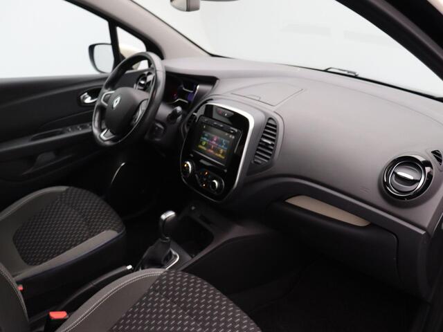 Renault CAPTUR 150pk TCe Intens | Uniek lage km stand | Trekhaak | Achteruitrijcamera | Climate control |