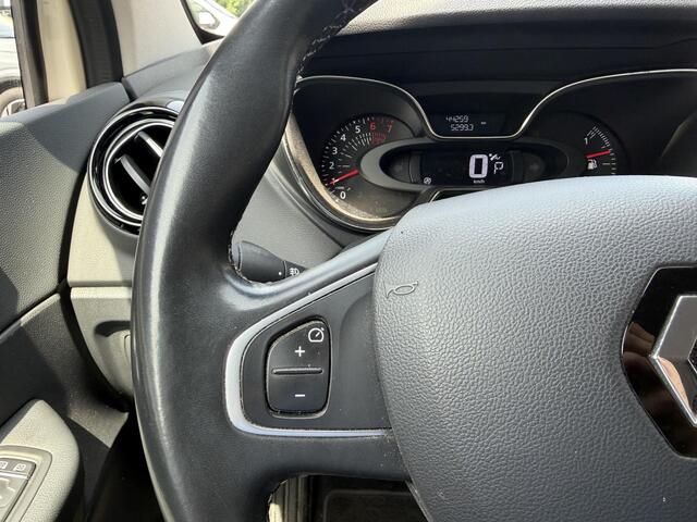 Renault CAPTUR 1.3 TCe Intens / Trekhaak / NAP Logisch / Cruise Control / Navigatie / Achteruitrijcamera / Parkeer Assistent / Keyless Entry