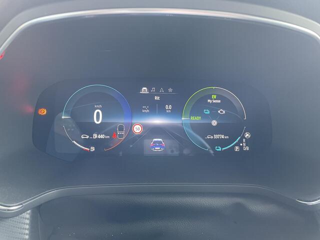 Renault CAPTUR 1.6 full hybrid 145 E-Tech engineered AUTOMAAT | TREKHAAK | BOSE | DEALER ONDERHOUDEN | NAVI | CLIMATE |