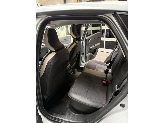 Renault CAPTUR 1.6 E-Tech full hybrid 145 techno