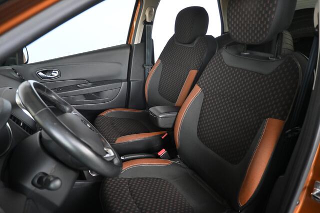 Renault CAPTUR 1.2 TCe Intens Automaat Clima Navigatie Stoelverwarming Dealer Onderhouden! Inruil Mogelijk!