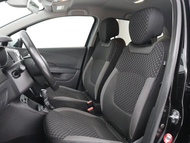 Renault CAPTUR 1.2 TCe Intens | Automaat | Trekhaak | Carplay | Camera | Navigatie | Full LED | Side Assist | Parkeerhulp | Climate control | Cruise control | Bluetooth | Getint glas