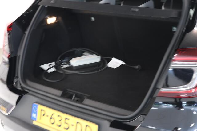 Renault CAPTUR 1.6 E-Tech Plug-in Hybrid 160 Business | Camera | Trekhaak | Climate control | SoH 93,3% | Cruise control | LED |