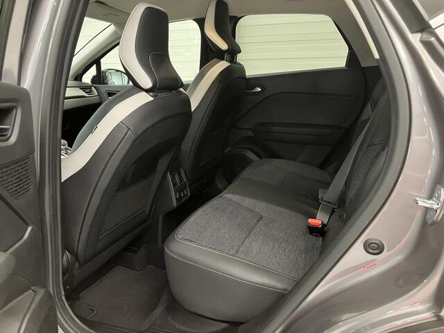 Renault CAPTUR 1.6 E-Tech Plug-in Hybrid 160 Intens / Eerste Eigenaar / Navigatie / Digitaal Dashboard / Camera / Half Lederen Bekleding / Climate Control / Cruise Control / LED Verlichting /