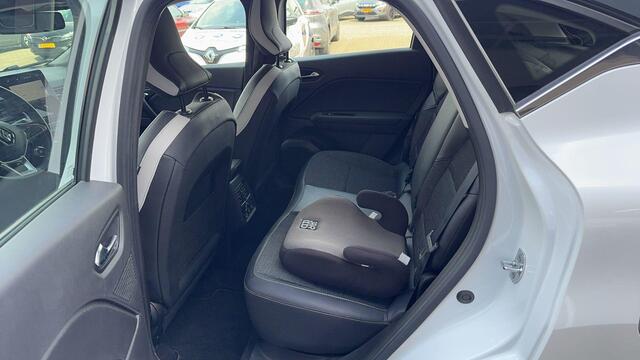 Renault CAPTUR 1.6 E-Tech Plug-in Hybrid 160 Intens | AUTOMAAT | TREKHAAK | CAMERA | ALL SEASONBANDEN