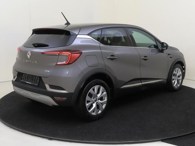 Renault CAPTUR 1.6 E-Tech Plug-in Hybrid 160 Intens | AUTOMAAT | Navigatie | Cruise & Climate Control | Privacy Glass