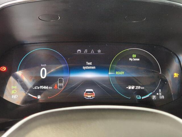Renault CAPTUR 1.6 E-Tech Plug-in Hybrid 160 Intens | TREKHAAK | DEALER ONDERHOUDEN | TREEPLANKEN | NAVIGATIE | ACHTERUITRIJCAMERA |