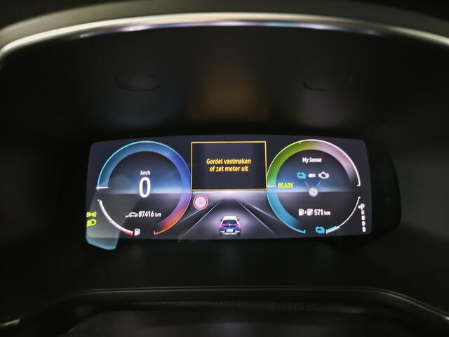Renault CAPTUR 1.6 E-Tech Plug-in Hybrid 160 Intens | Navigatie | Achteruitrijcamera | Climate Control | Stoelverwarming |