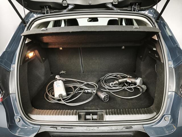 Renault CAPTUR 1.6 E-Tech Plug-in Hybrid 160 Intens | Navigatie | Achteruitrijcamera | Climate Control | Stoelverwarming |