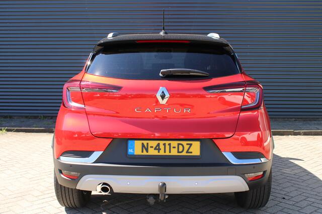 Renault CAPTUR 1.3 TCe 130 Intens Trekhaak Navigatie CarPlay Camera