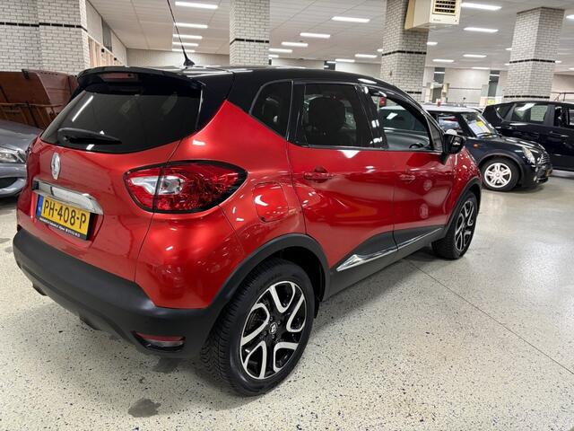 Renault CAPTUR 0.9 TCE Navigatie Keyless PDC Cam Leder LM17