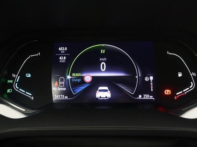 Renault CAPTUR 1.6 E-Tech Hybrid 145 Intens | Apple Carplay/Android Auto | Camera | Cruise Control |