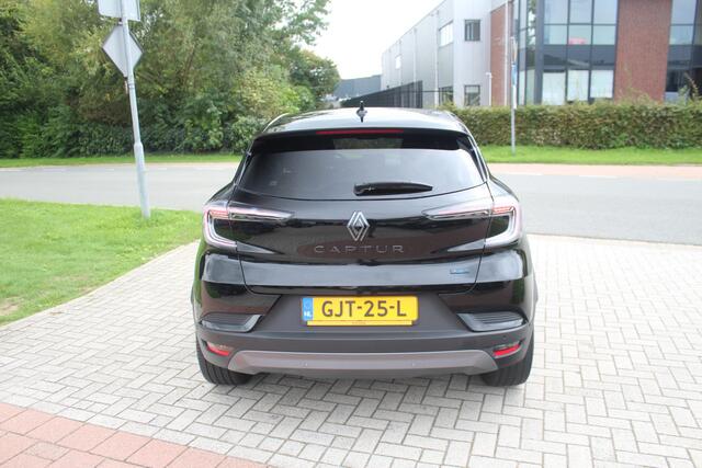 Renault CAPTUR 1.6 E-Tech full hybrid 145 esprit Alpine 360 camera-Navi-Dodehoek Detectie-Adapt. Cruise 23.000 KM !!