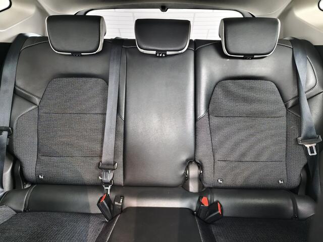 Renault CAPTUR 1.6 E-Tech Plug-in Hybrid 160 Intens | Achteruitrijcamera | Stoelverwarming | Navigatie | Climate Control |