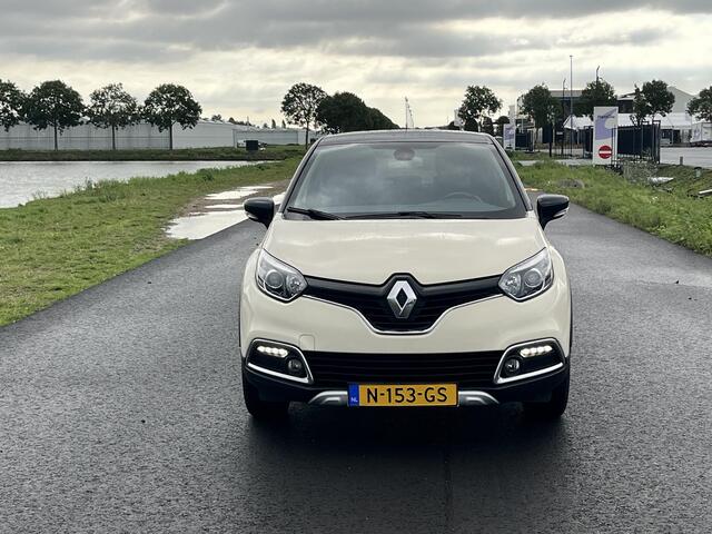 Renault CAPTUR 1.2 TCe Xmod Clima, cruise, stoelverwarming, camera, pdc achter, trekhaak