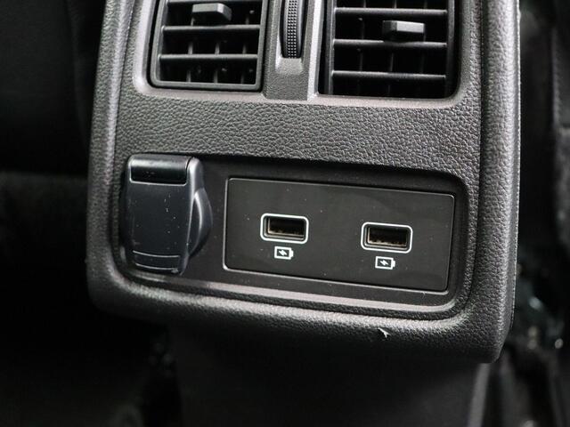 Renault CAPTUR 1.0 TCe 100 Intens | Cruise Control | Climate Control | Elektronische Handrem | Parkeersensoren Achter |