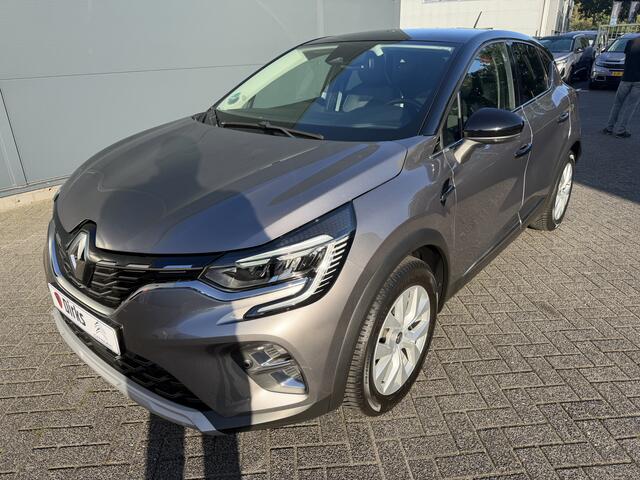 Renault CAPTUR 100pk Intens (Keyless Entry - Camera - Parkeersensoren V+A - LED - Automatische Airco - Navigatie - Two Tone)