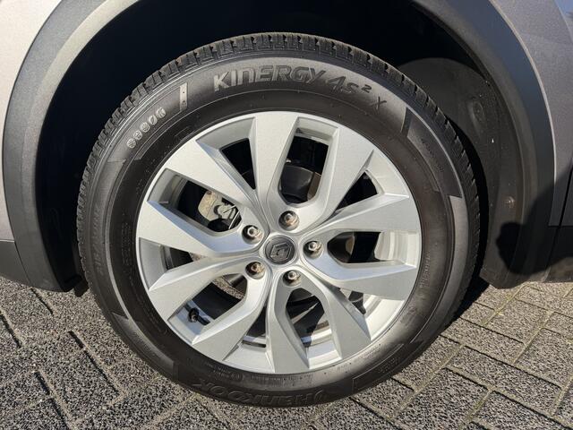 Renault CAPTUR 100pk Intens (Keyless Entry - Camera - Parkeersensoren V+A - LED - Automatische Airco - Navigatie - Two Tone)
