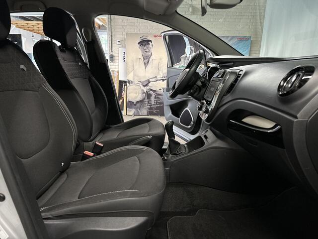 Renault CAPTUR 0.9 TCe Limited Trekhaak | Navigatie