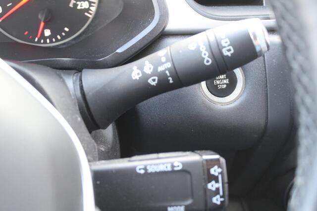 Renault CAPTUR 1.0 TCe 100 Business Zen Apple Carplay/Android Auto l airco automatisch l Achteruitrijcamera l Trekhaak