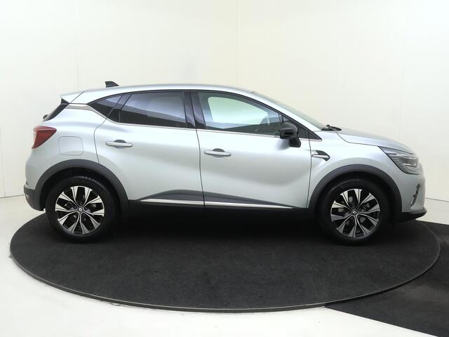 Renault CAPTUR 1.6 E-Tech Full Hybrid Techno 145PK | Automaat | Navigatie | Parkeersensoren & Camera | 17'' Velgen | Climate Control | Privacy Glass | Keyless Entry | Apple CarPlay & Android Auto
