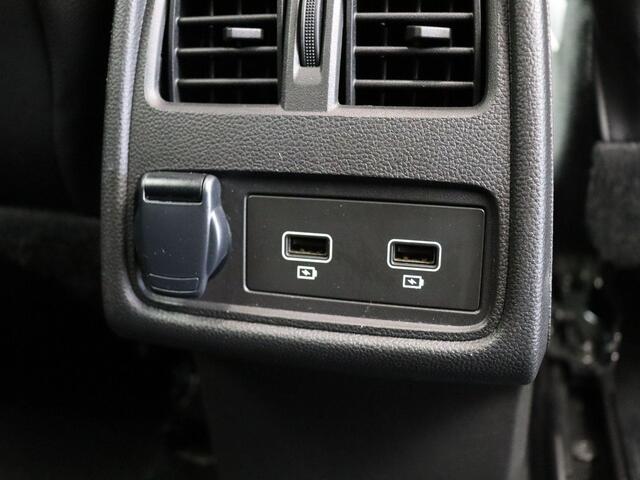 Renault CAPTUR TCe 90pk techno | Dealer onderhouden | 360 Camera | Climate control | 18" Lichtmetaal | BOSE audio |