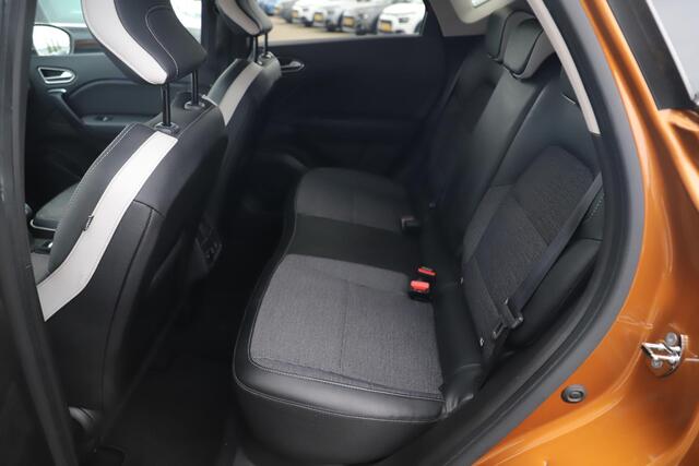 Renault CAPTUR 1.3 TCe 130 Intens 130PK Automaat Half Leder Navigatie Achteruitrijcamera