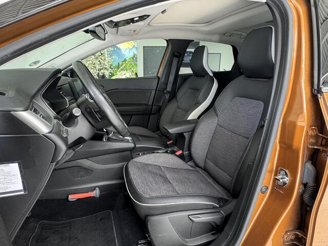 Renault CAPTUR 1.3 TCe 140 Intens | Automaat | Trekhaak | Panoramadak | Navigatie |