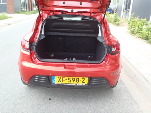 Renault CLIO 0.9 TCE LIMITED
