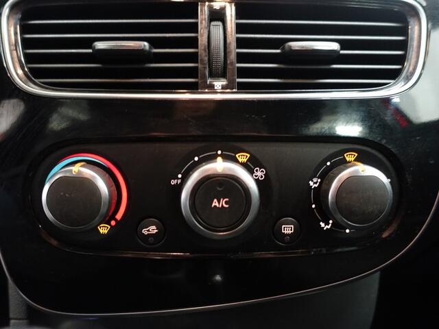 Renault CLIO 0.9 TCe Sport- Full map Navi, Xenon Led, Cruise, ECC, LMV