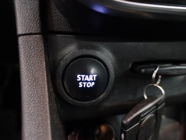 Renault CLIO 0.9 TCe Sport- Full map Navi, Xenon Led, Cruise, ECC, LMV