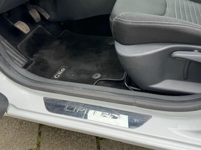 Renault CLIO 1.2 16V