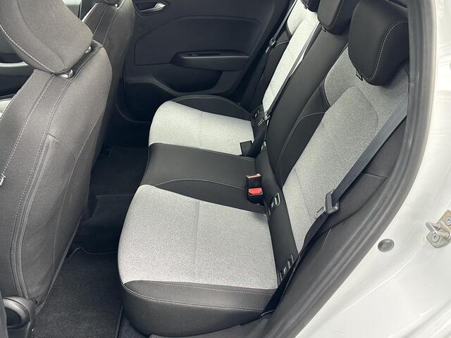 Renault CLIO 1.0 TCe 90 GPF evolution | NIEUW MODEL | Navi | P. Sensoren | Carplay | Airco | NL Auto!