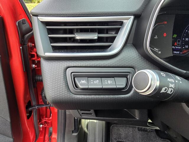 Renault CLIO 1.3 TCe Intens / Apple Carplay / Trekhaak / Camera / PDC