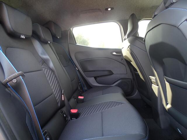 Renault CLIO 1.6 E-Tech Full Hybrid 145 esprit Alpine PACK PREMIUM SOUND BOSE / PACK WINTER / PACK CITY PREMIUM