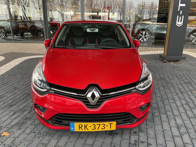 Renault CLIO 1.2 TCe Intens NAVIGATIE / BLUETOOTH / PARKEERSENSOREN / PARKEERCAMERA / AIRCO / CRUISE CONTROL / DEALER ONDERHOUDEN!