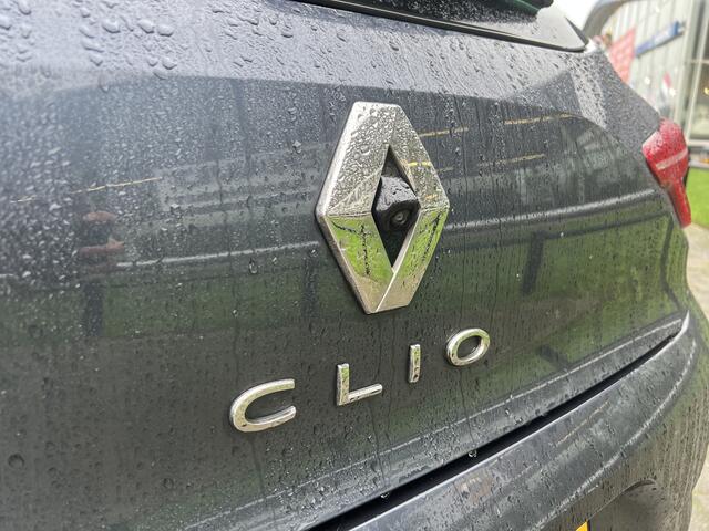Renault CLIO 1.0 TCe Intens / Trekhaak / Leder / Camera/ Cruise / Applecarplay - Androidauto /
